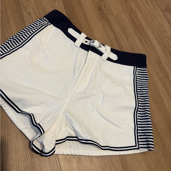 The Upside Racer Short - Picture 9 of 16